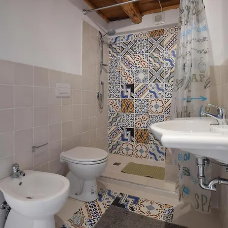 Сasa de vacaciones 1 Bedroom Cozy In