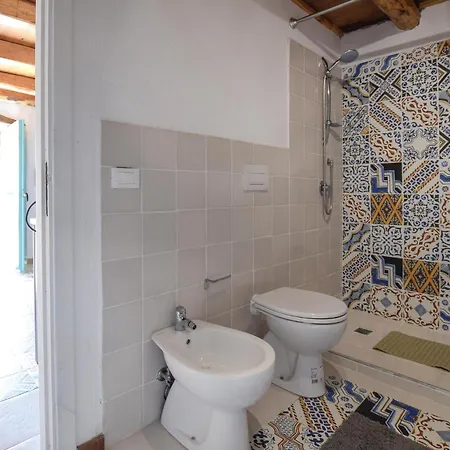 1 Bedroom Cozy In Дом отдыха